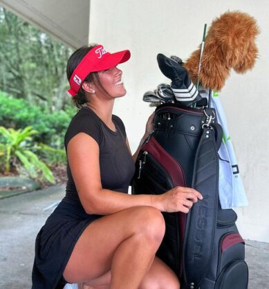 Influencer showing off her Vessel Golf bag and accessories