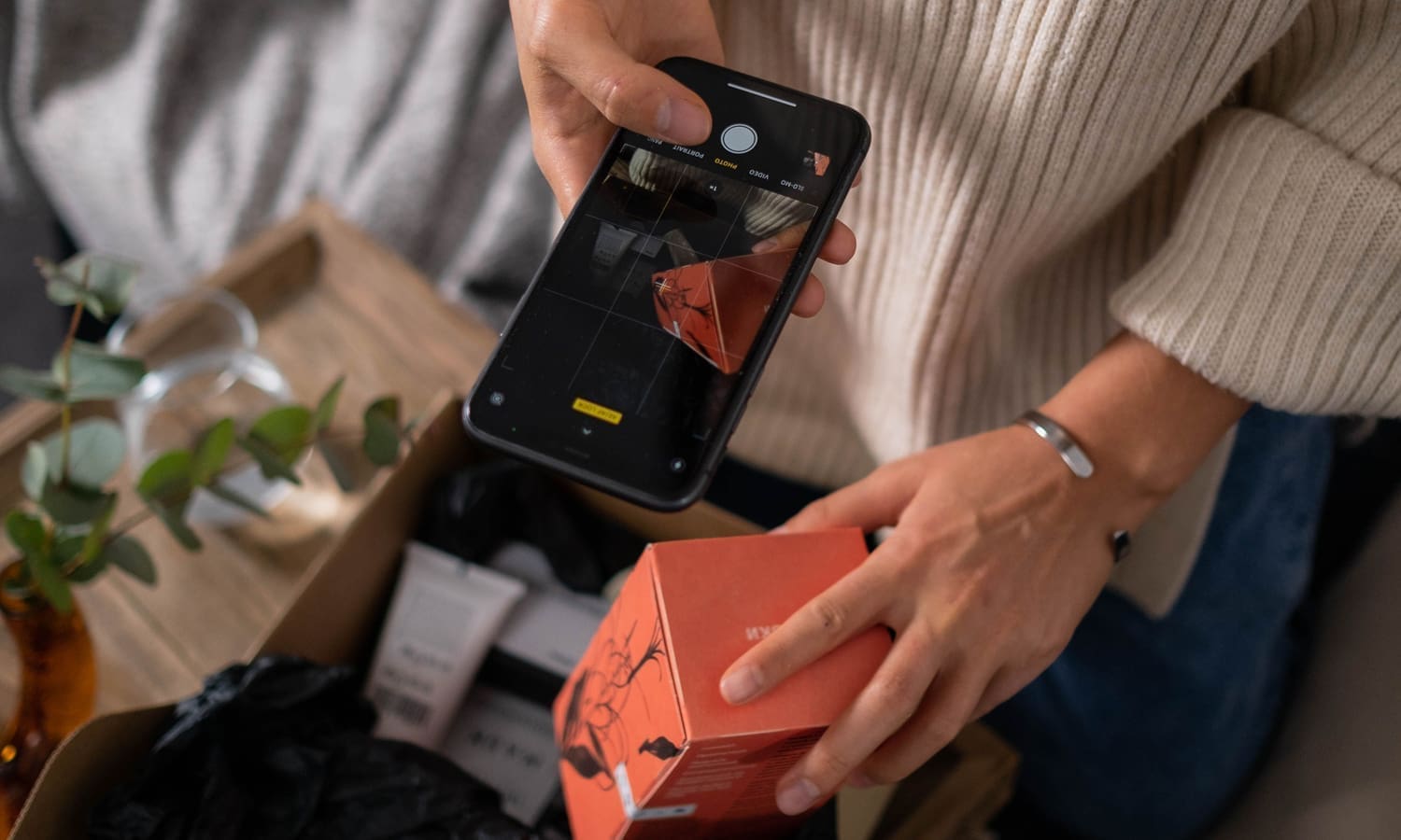 influencer unboxing